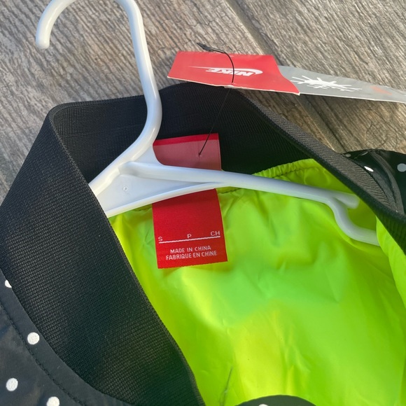 Brand New Nike Women’s Puffer Jacket - Picture 9 of 11